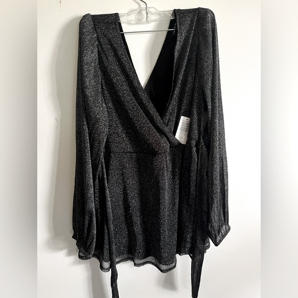 NWT torrid size 1 knit glitter peplum top - Picture 1 of 2